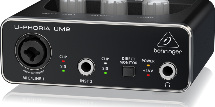 Behringer U-Phoria UM2