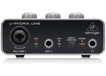 Behringer U-Phoria UM2